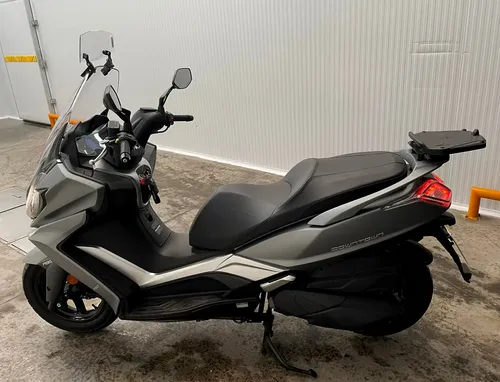 Deflector De Viento Parabrisas Kymco Downtown 300/350 Xm