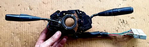 Llave De Luces Y Limpiaparabrisa Hilux 1992-2004 4×2-4×4