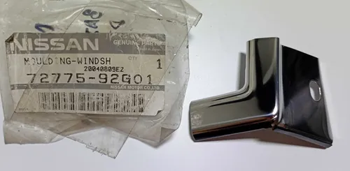 Moldura Bajo Parabrisa Original Nissan Pathfinder