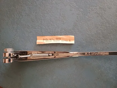 Brazo Limpiaparabrisas Linea Pesada 32 Cms