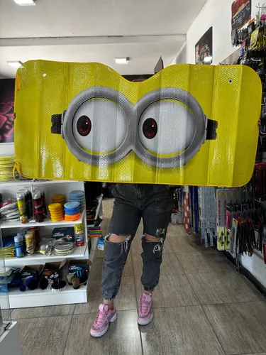 Cortina Parasol Metalizada Parabrisas Minions Camioneta