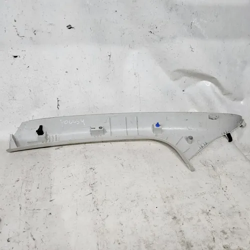 Moldura Parante Parabrisas Derecho Ford Focus 3