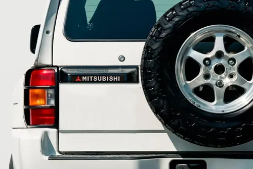 Calcomania Mitsubishi De Portapatente