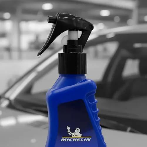Combo Limpia Vidrio Shampoo Cera Protector Lavaauto Michelin